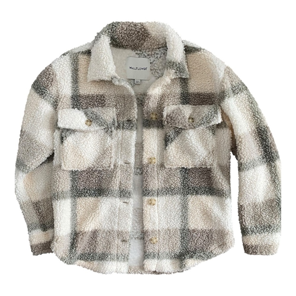 Wallflower Women’s Teddy Button Front Plaid Shirt Cozy Fit Size Small